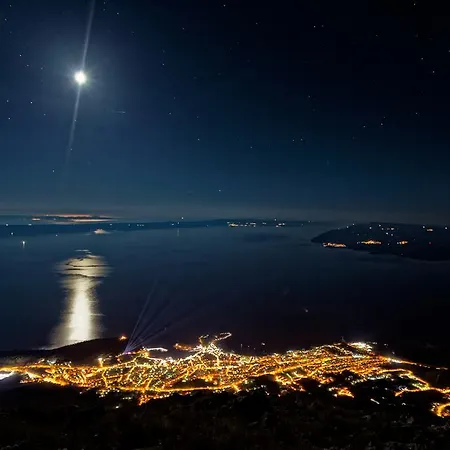 Apartment Urban Makarska